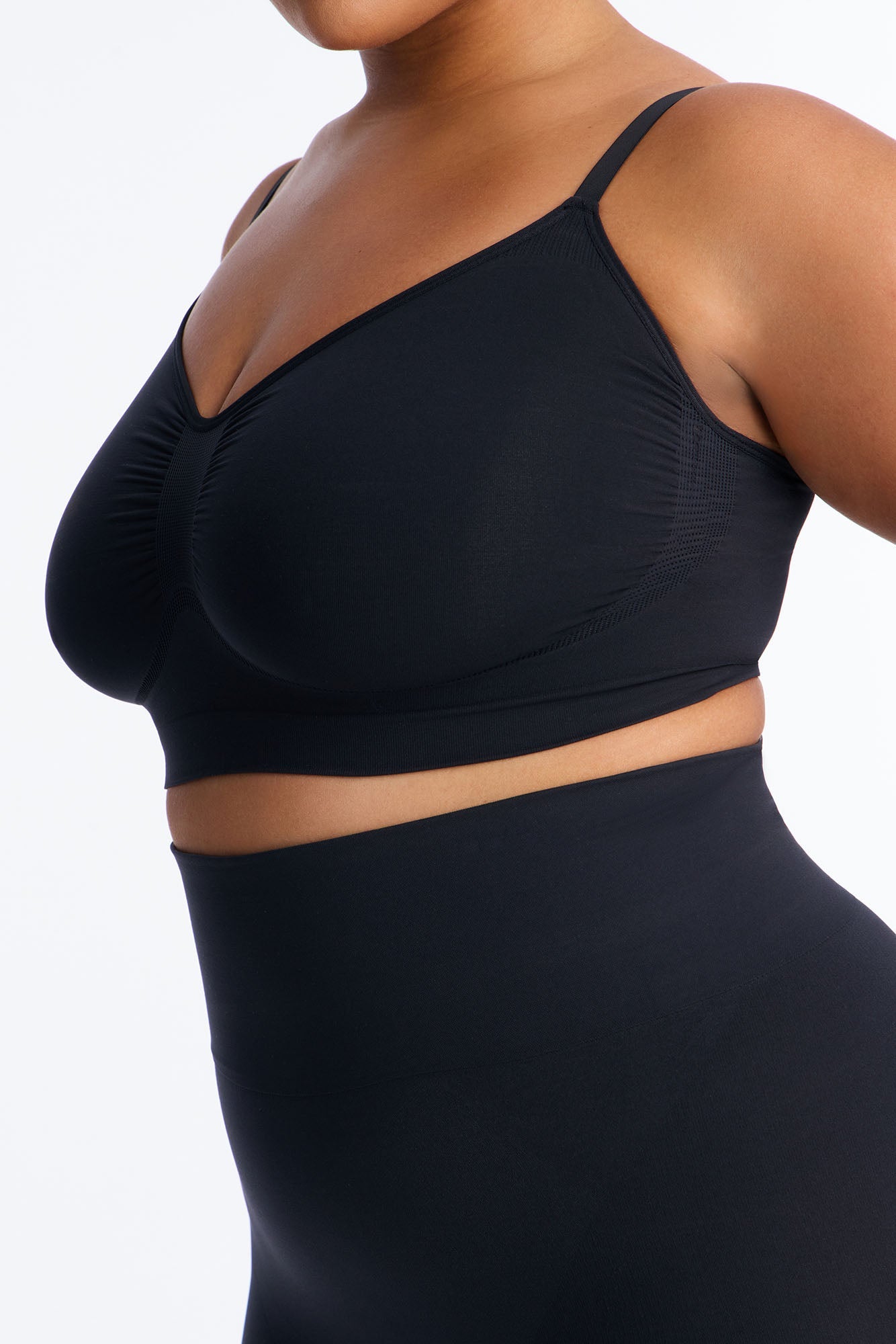 Nova Sculpt Seamless Strong Compression Bralette - Black