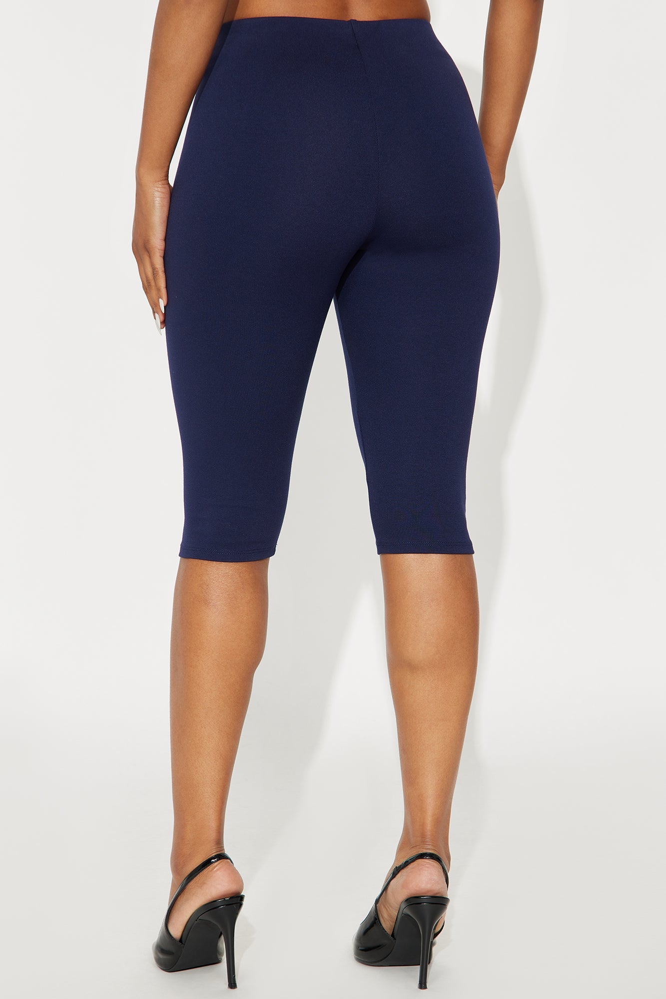 Echo Low Rise Ponte Capri Legging 14″ - Navy