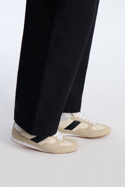 Thunder Low Profile Lace Up Sneaker - Beige