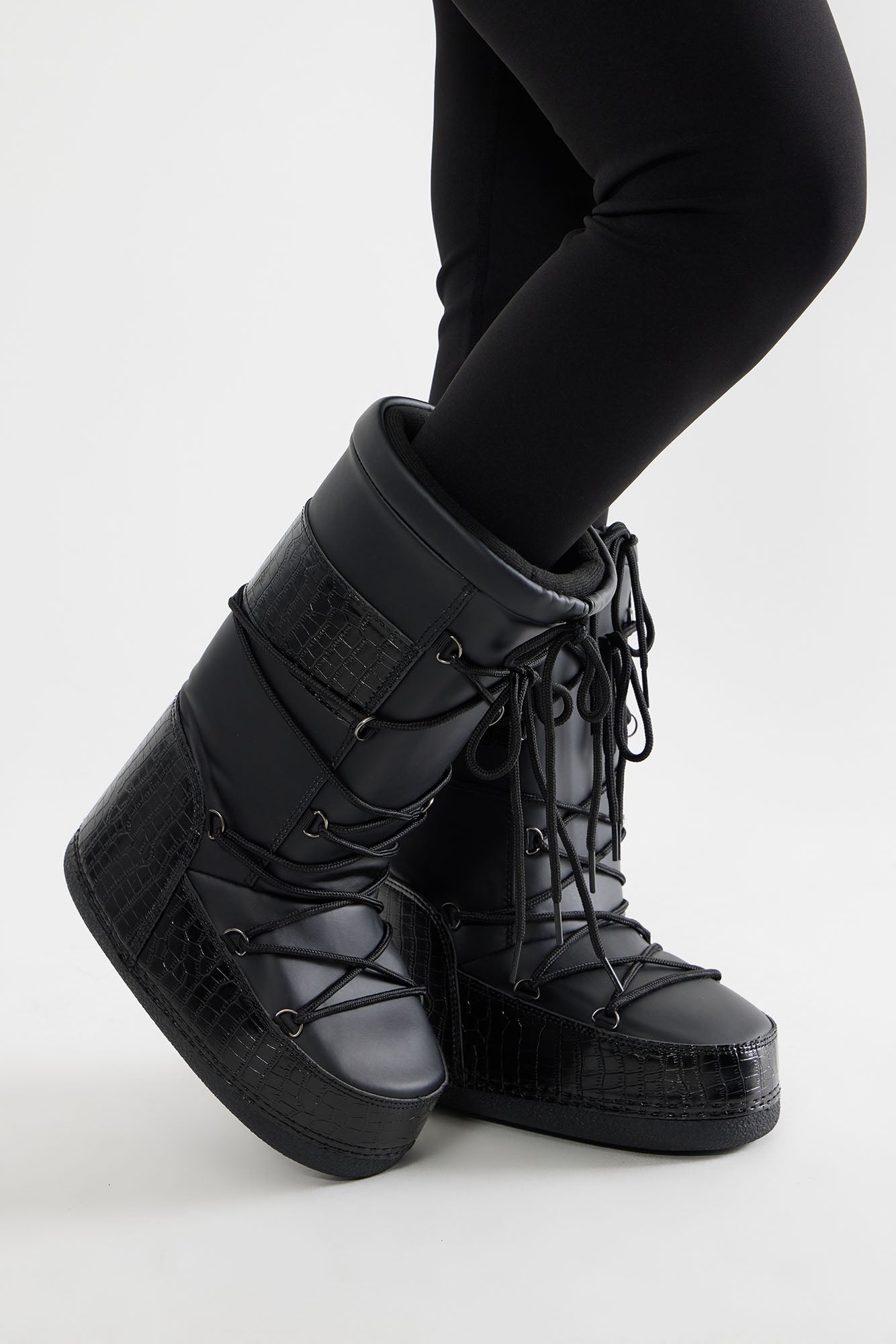 Toronto Flat Snow Boots - Black