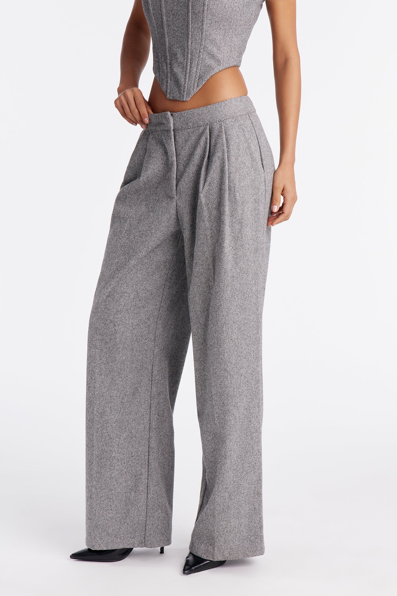 Timeless Chic Herringbone Trouser 32″ - Light Grey