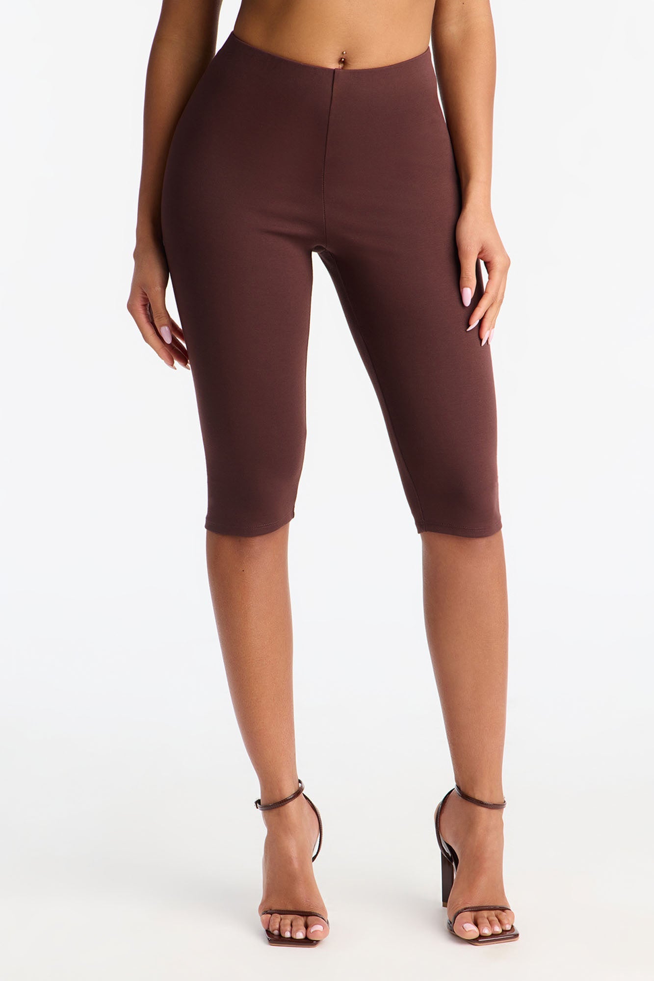 Echo Low Rise Ponte Capri Legging 14″ - Brown