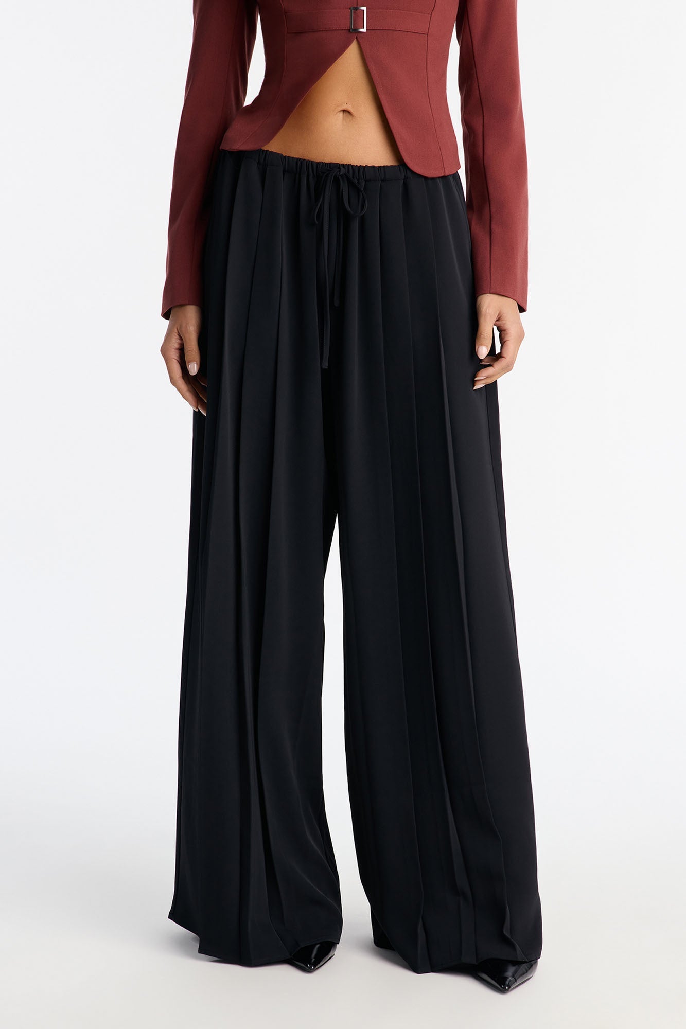 Cara Mid Rise Wide Leg Pant 32″ - Black