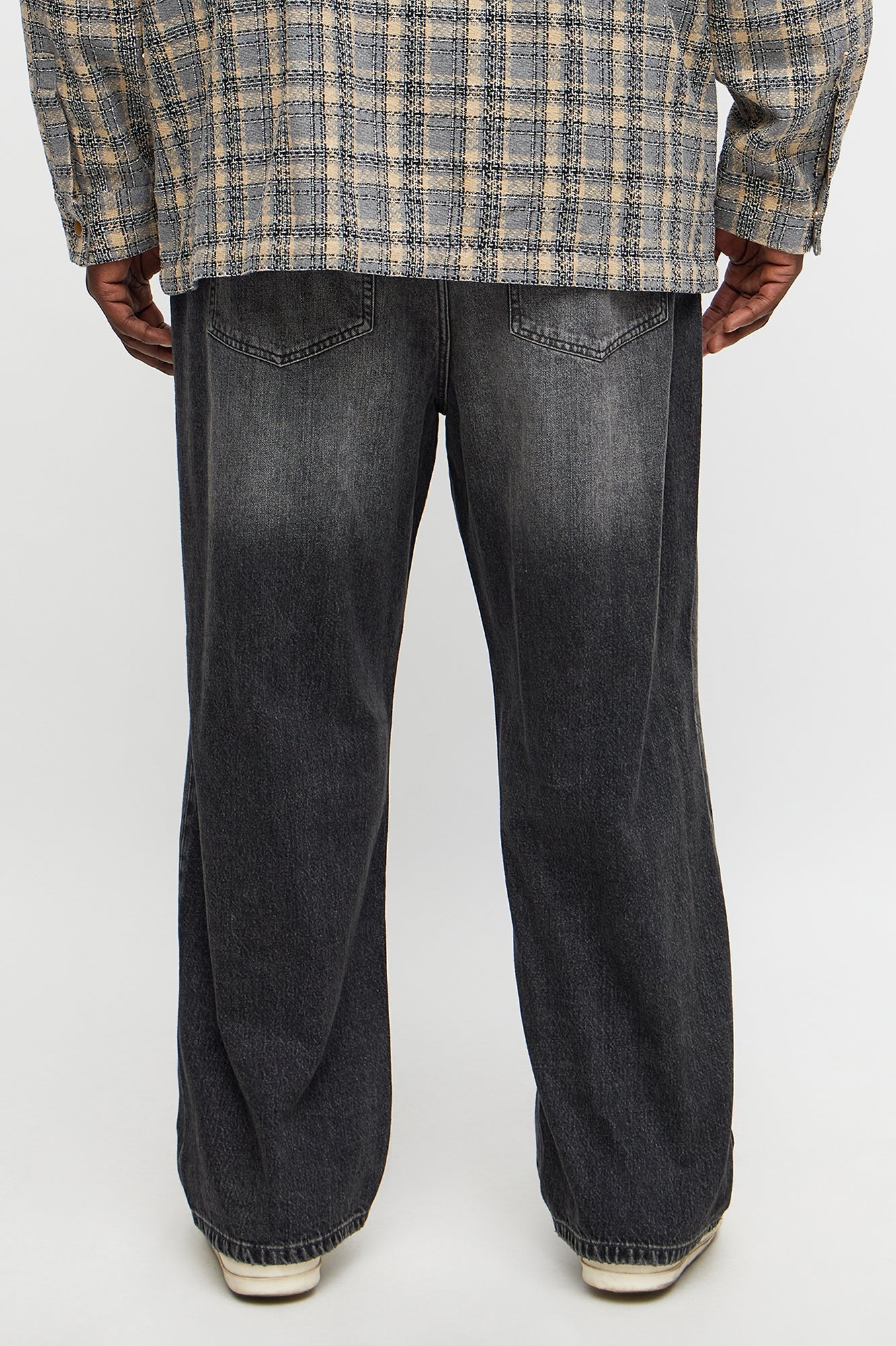 Baggy Phantom Distressed Jean - Black Wash
