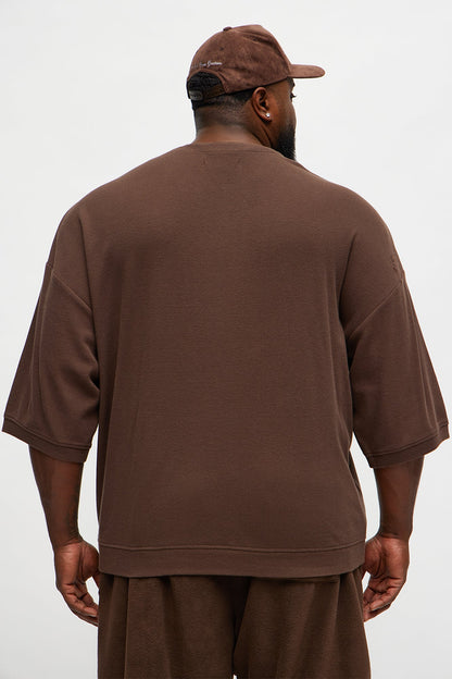 Relaxed Fit Classic Henley - Brown