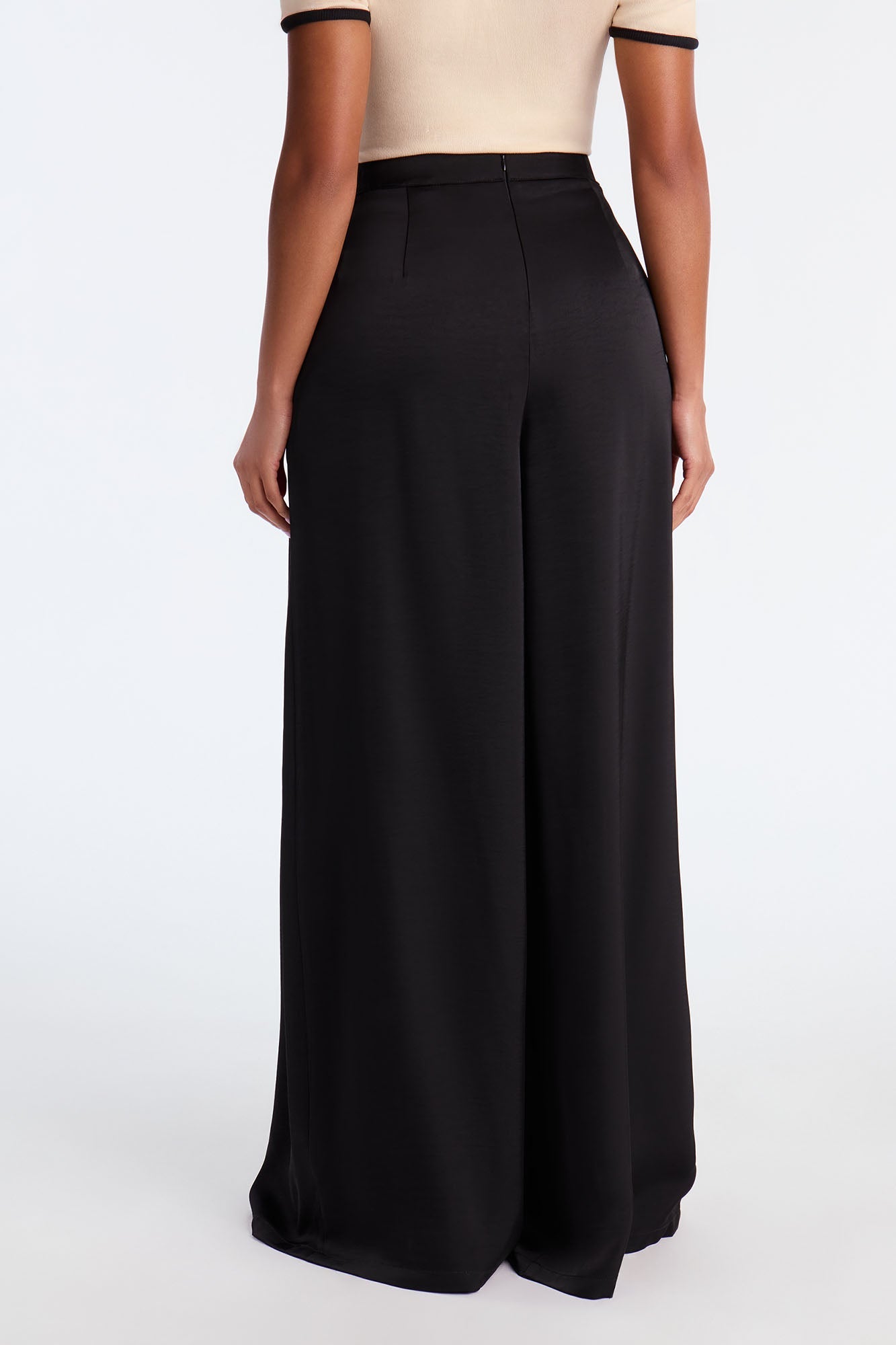 Seasoned Professional Satin Wide Leg Pant 32″ - Black