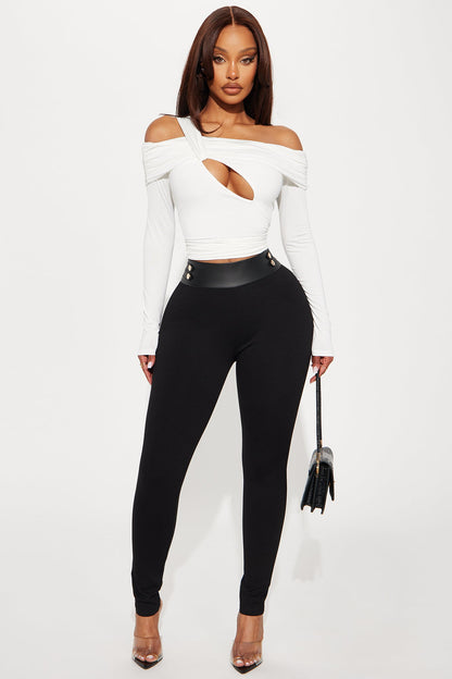 Kendra Ponte Leggings - Black