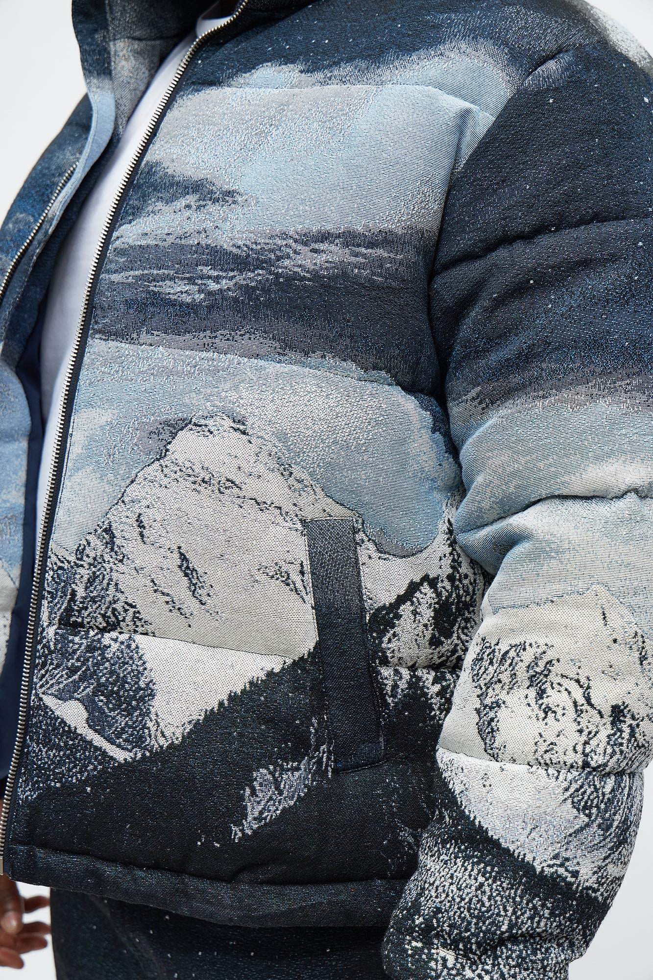 Cabin Escape Tapestry Puffer Jacket - Navy