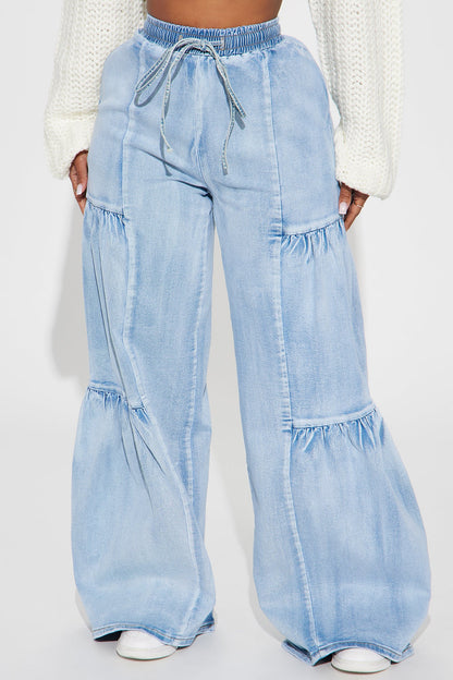 Goin With The Flow Easy Fit Jeans - Light Wash