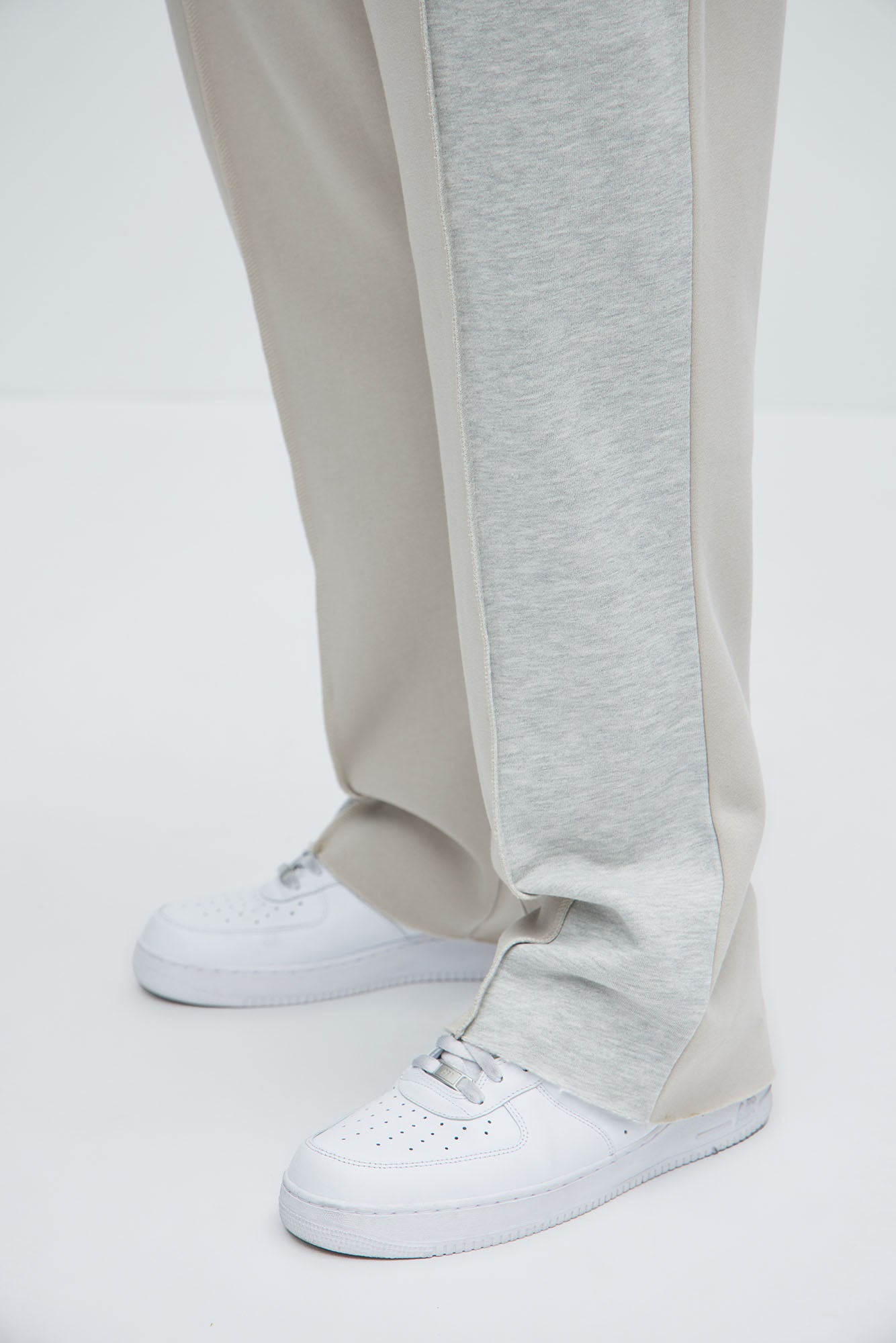 Block The Fear Sweatpants - Grey