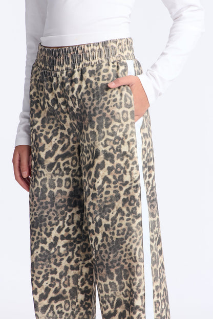 Mini Have My Word Leopard Twill Wide Leg Pant - Cream/combo