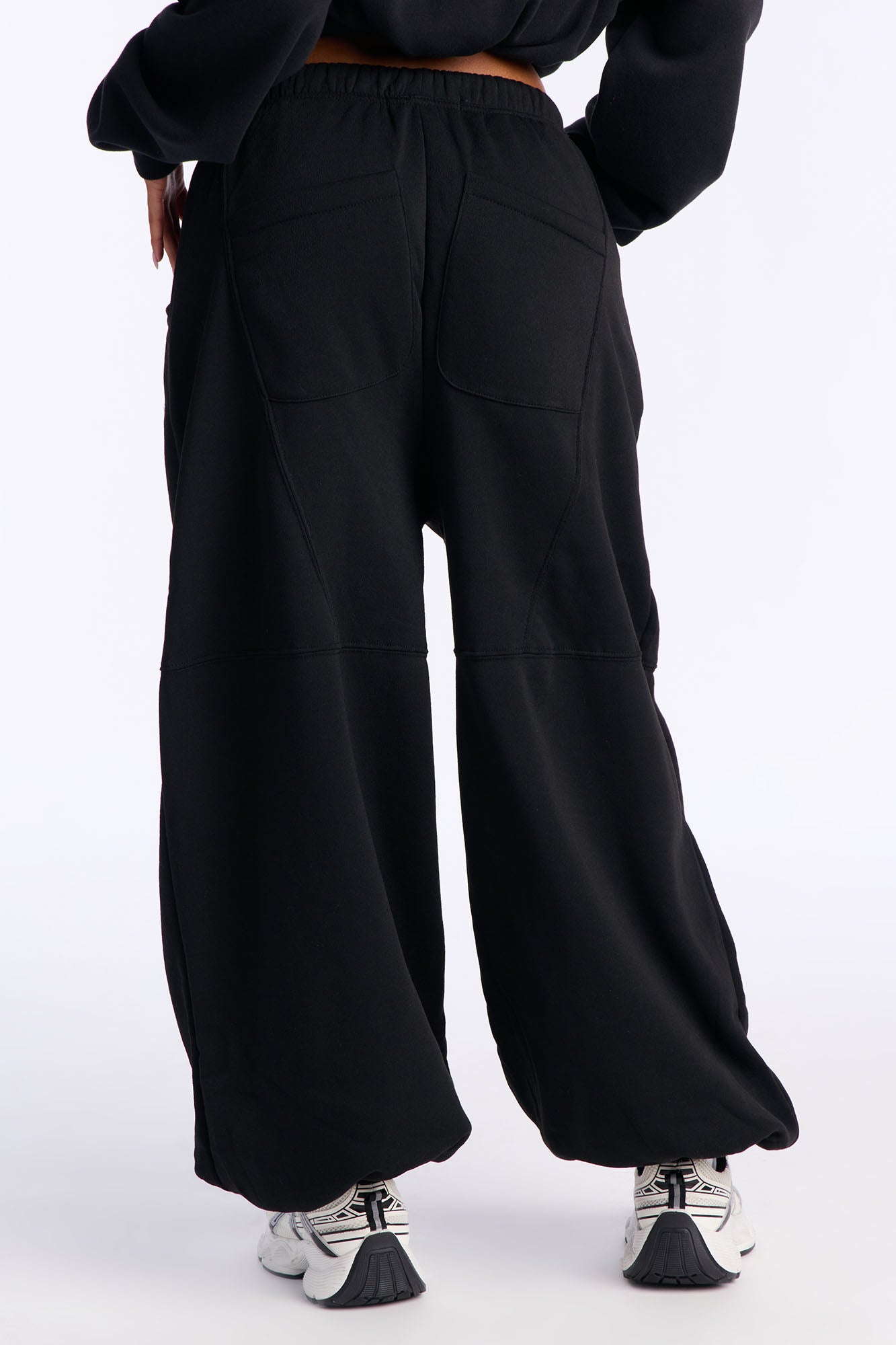 Sabrina Fleece Barrel Sweatpants - Black