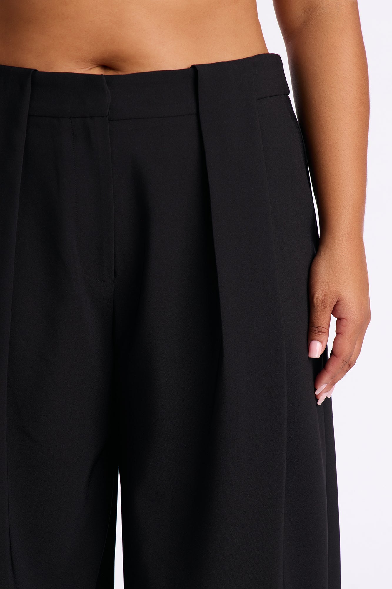 Read The Room Pleated Wide Leg Trousers 33″ - Black