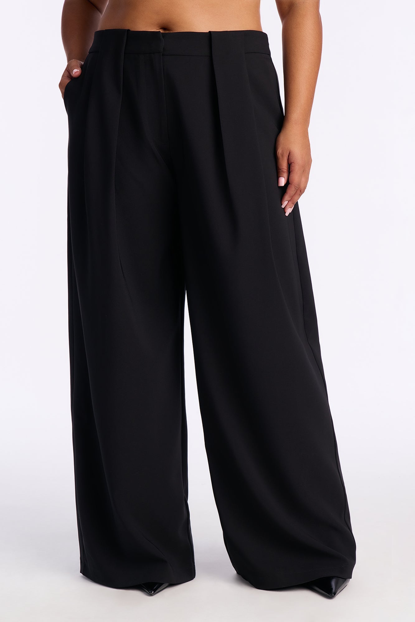 Read The Room Pleated Wide Leg Trousers 33″ - Black