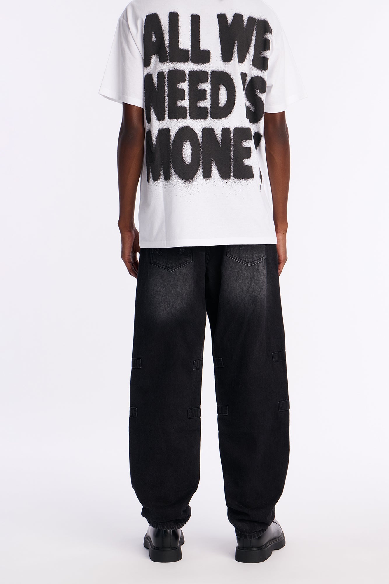 Straight Looked Destroyed Jean - Black Wash