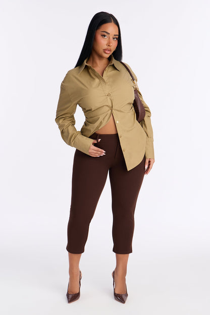 Under One Condition Crepe Capri Pant - Chocolate
