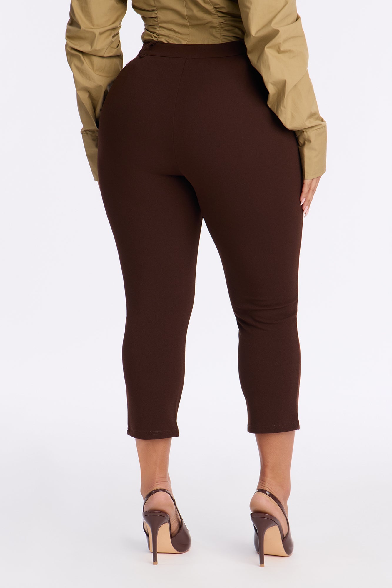 Under One Condition Crepe Capri Pant - Chocolate