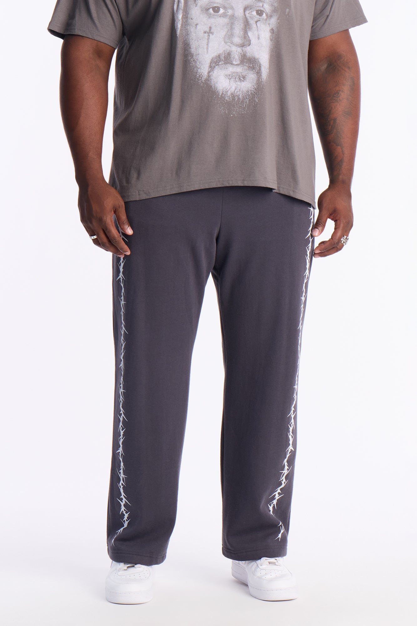 Thorns On My Side Baggy Sweatpants - Charcoal