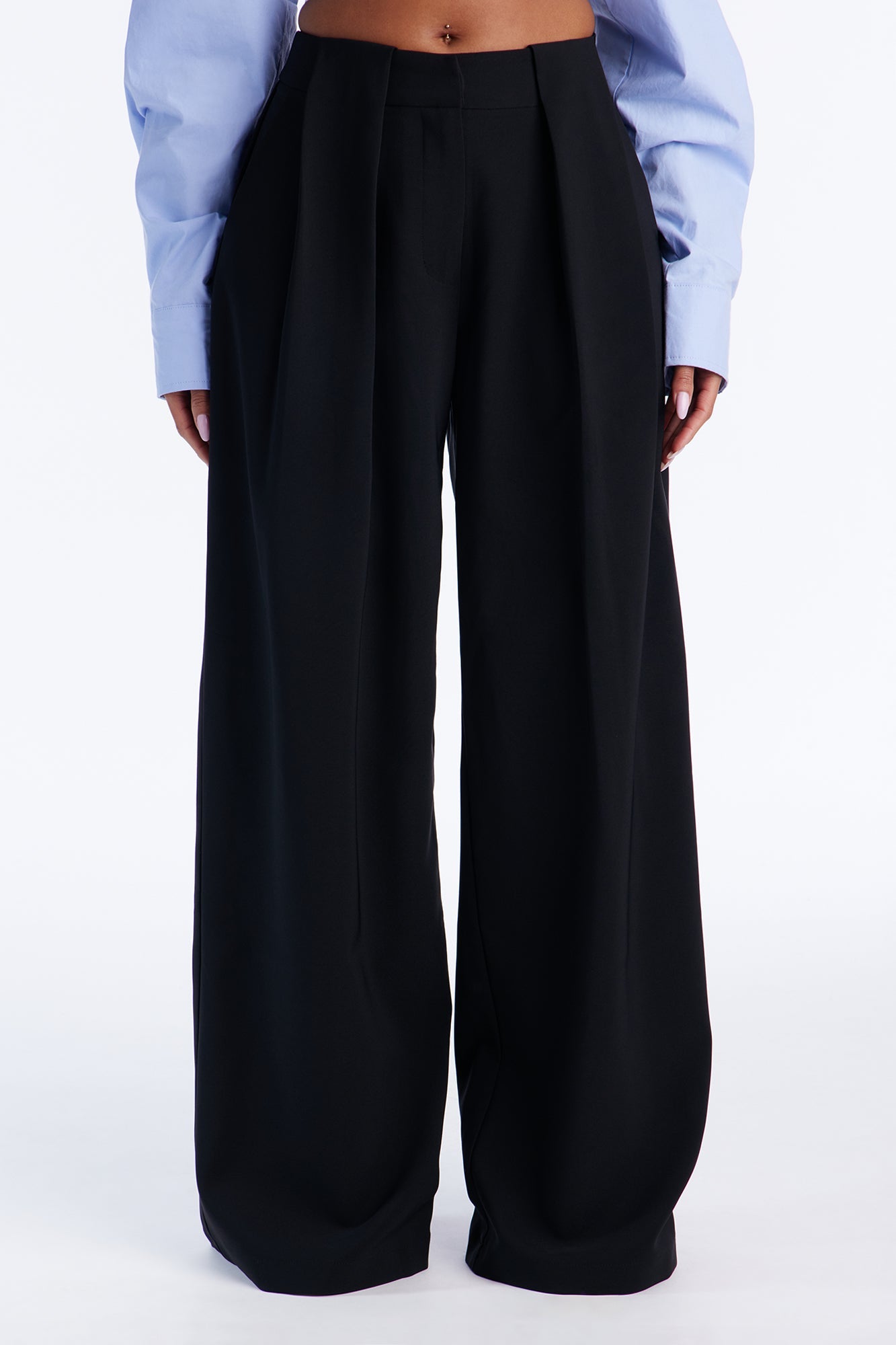 Read The Room Pleated Wide Leg Trousers 33″ - Black