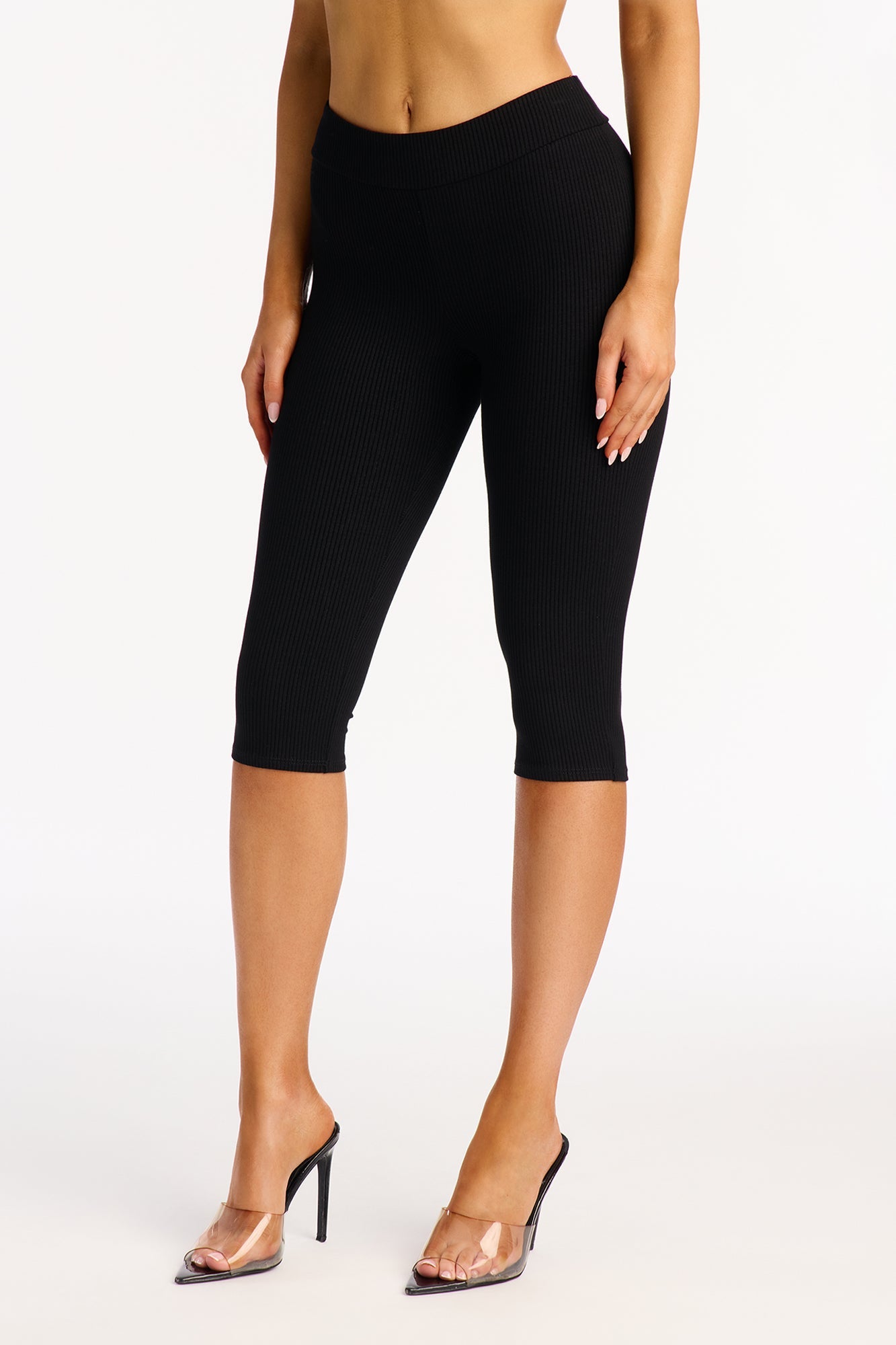 Nika Snatched Capri Leggings - Black