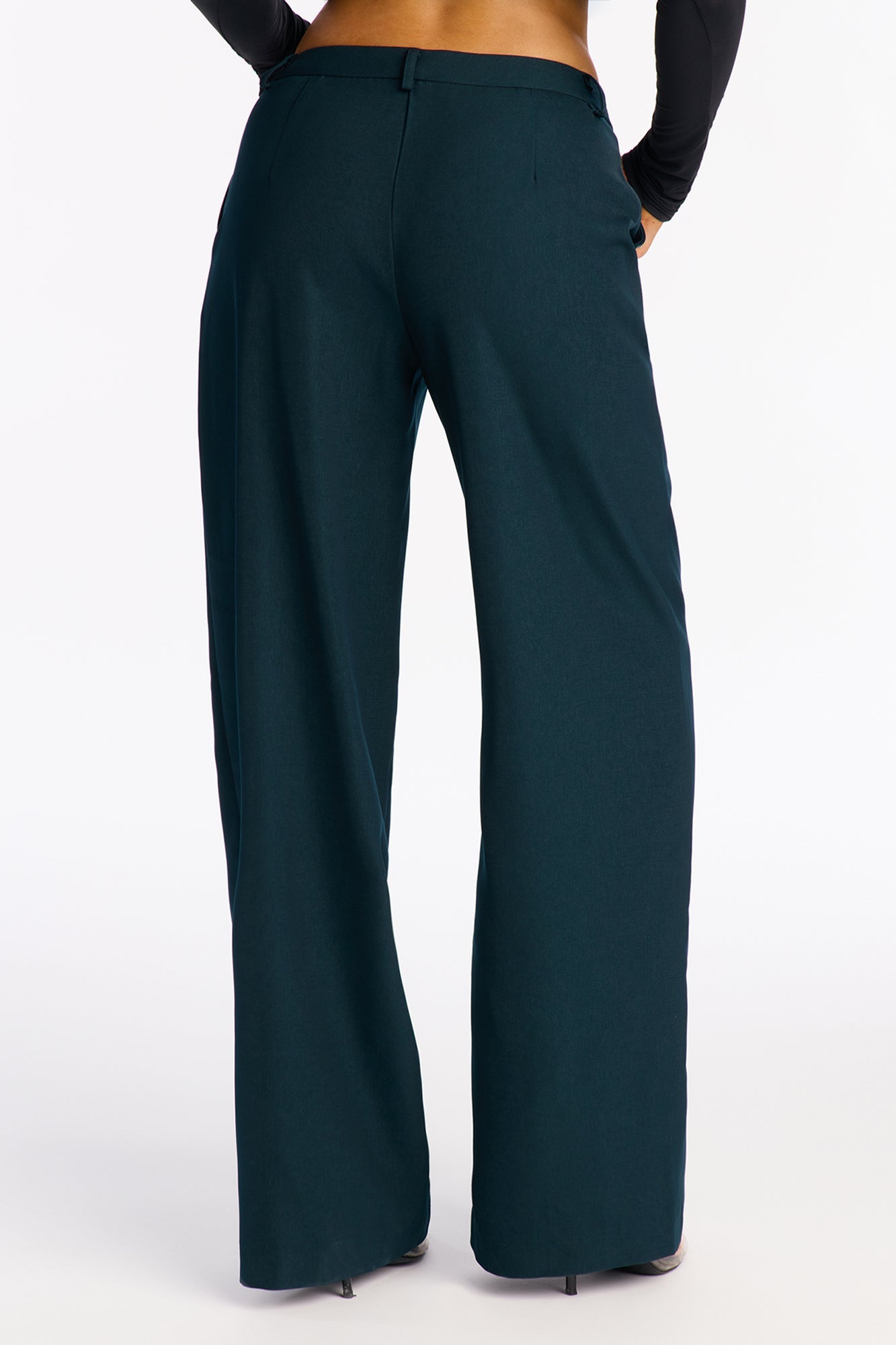 Hannah Crepe Low Rise Trousers 33 - Green