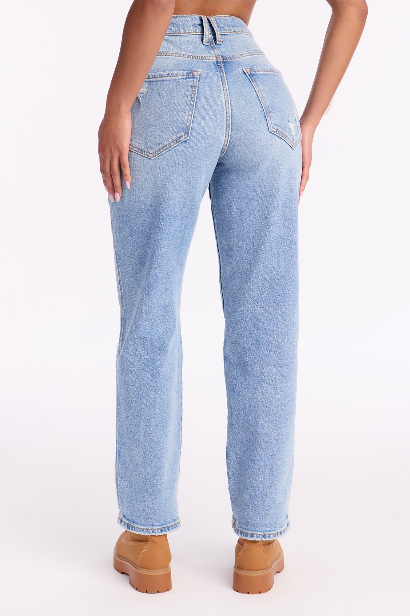 90s Roll Cuff Mom Jeans - Light Wash