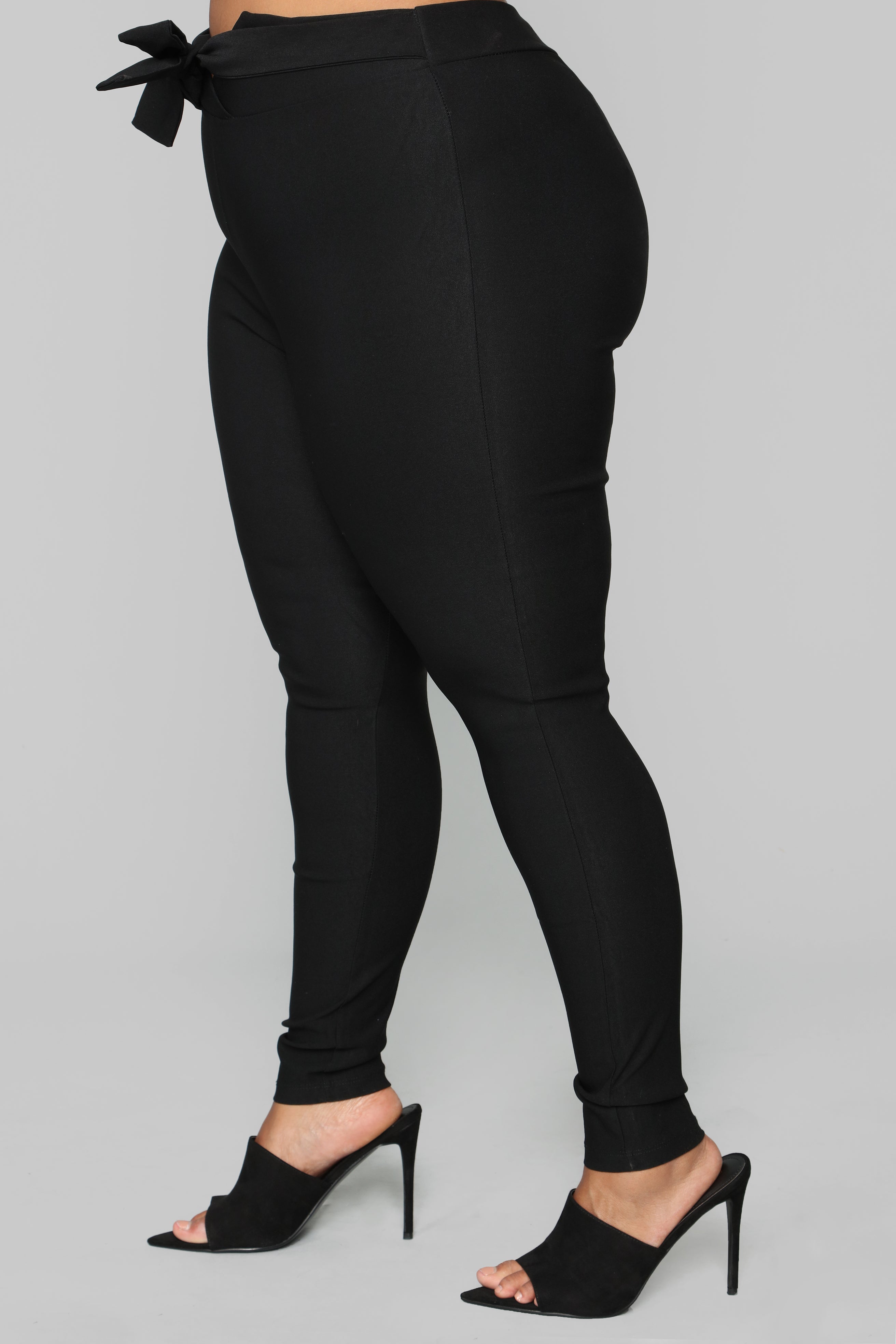 Knot Your Girl Pants - Black