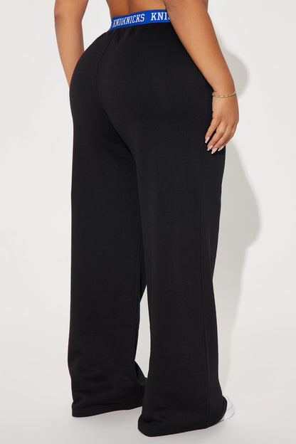 Knicks Free Throw Wide Leg Pant - Black