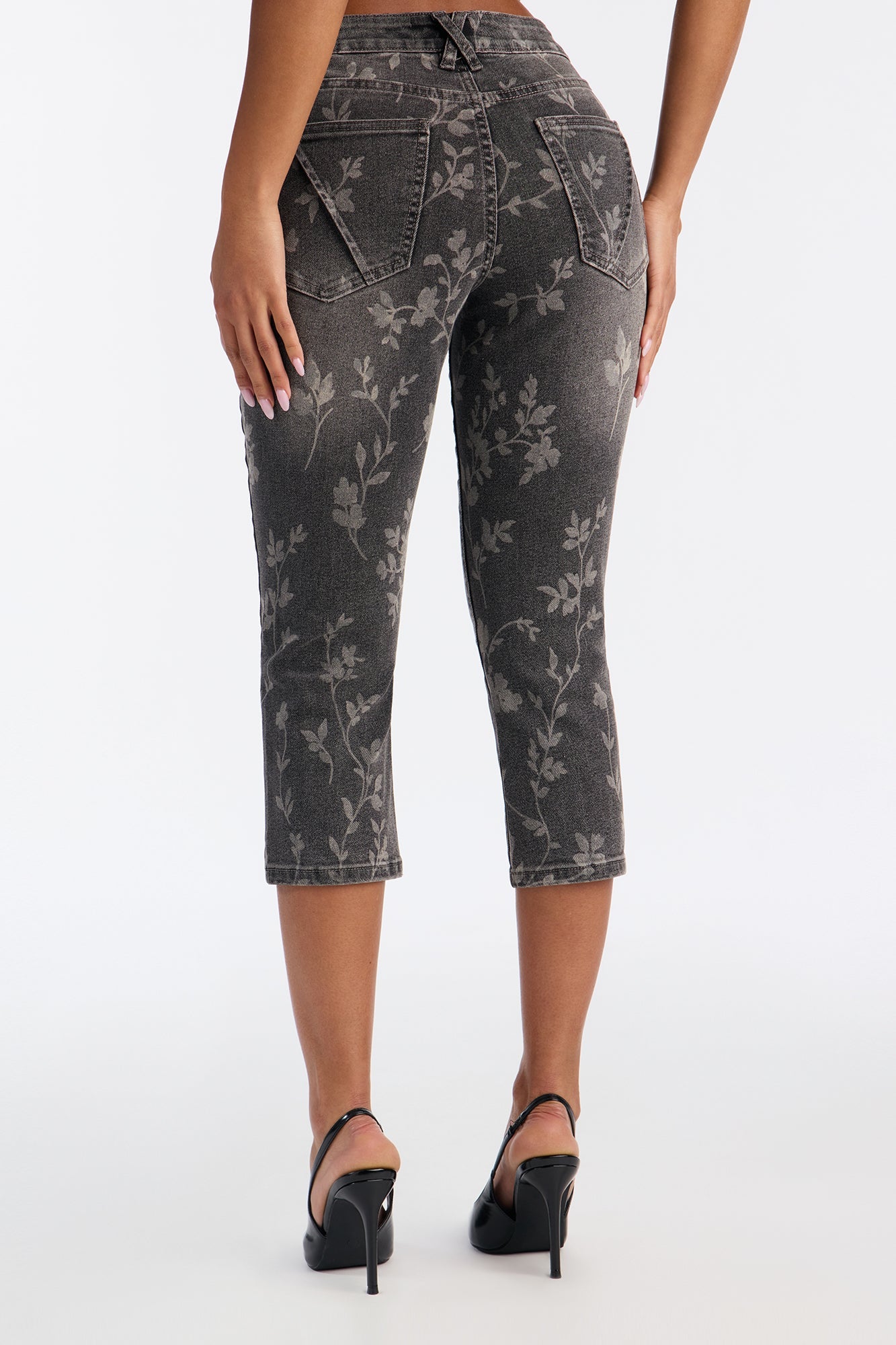 Midnight Fleur Stretch Skinny Capri Jeans - Grey
