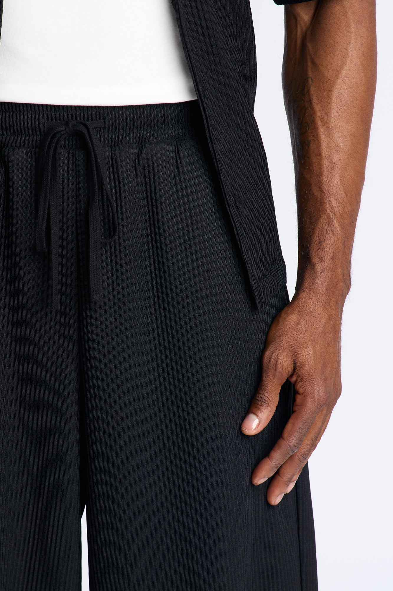Show Up Short Sleeve Cuban Shirt - Black