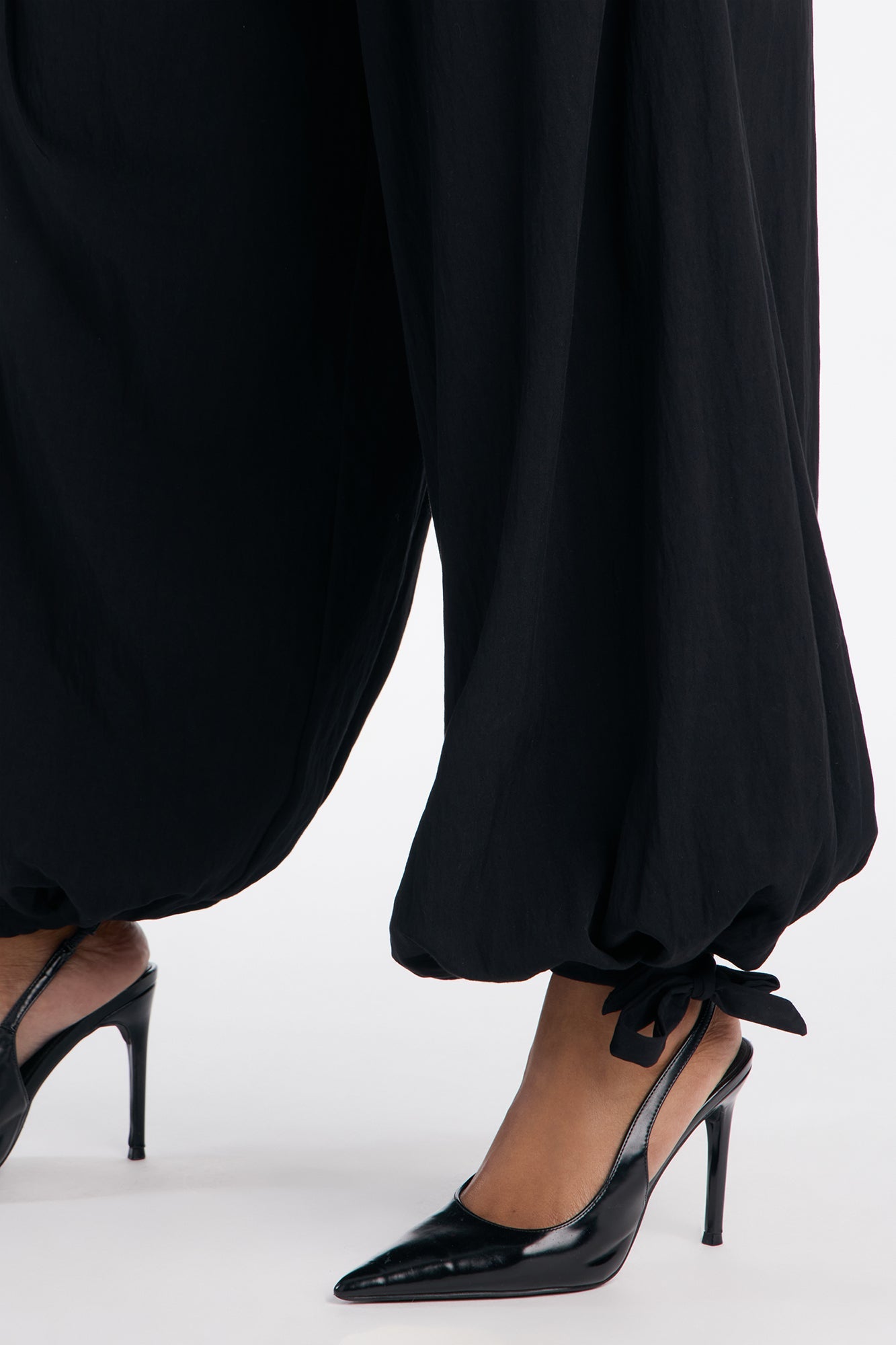 Boho Babe Balloon Pants 29″ - Black