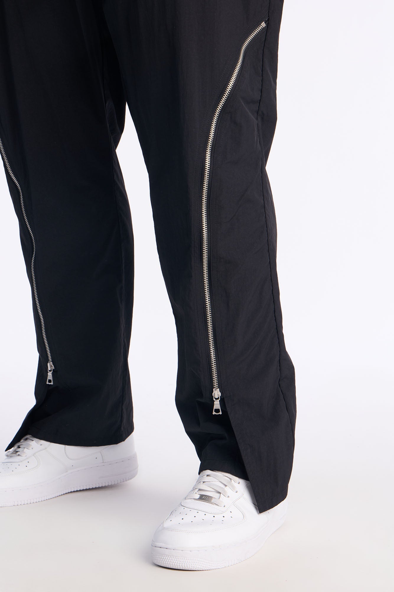 Straight Vanguard Zipper Detail Pant - Black