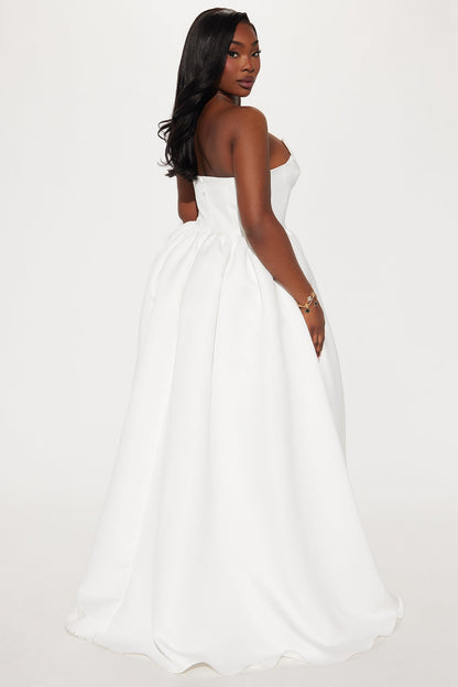 Sweet And Flirty Maxi Dress - White