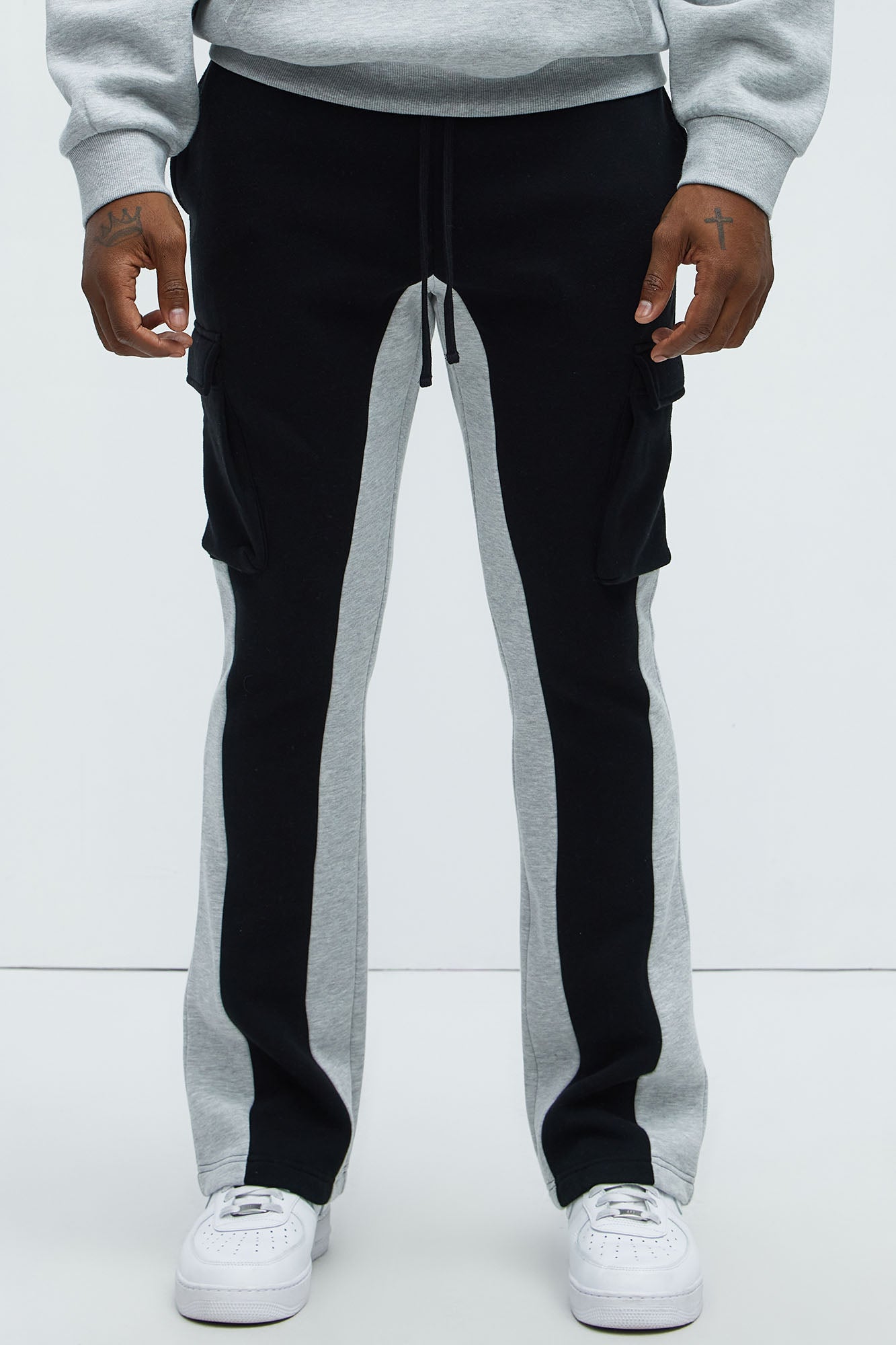 Tyson Flared Cargo Sweatpants - Black