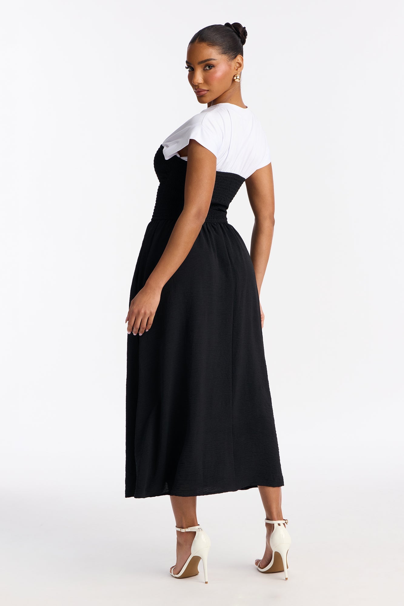 Elara Cinched Waist Midi Dress - Black/White