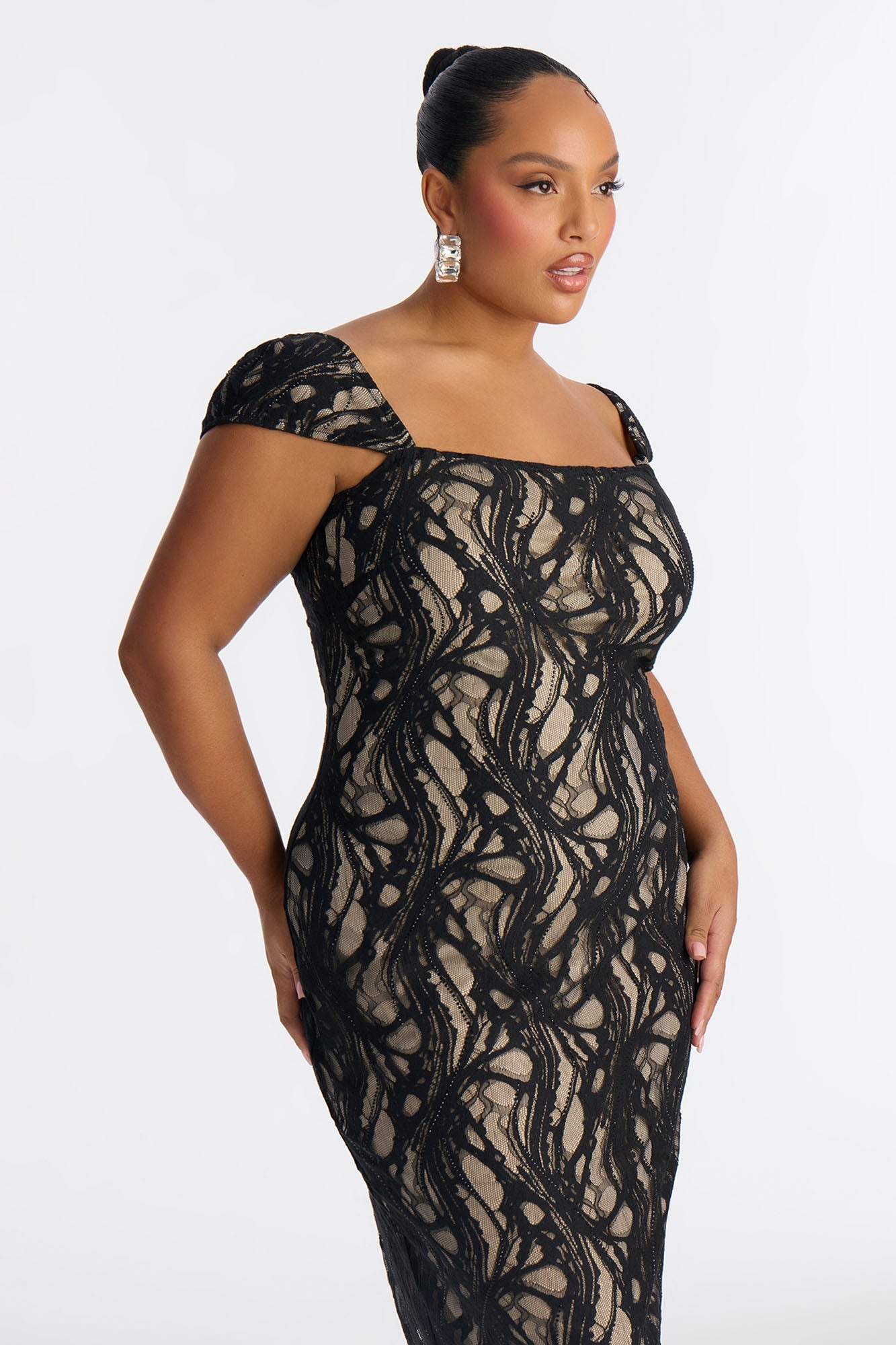 Zuri Embellished Lace Midi Dress - Black