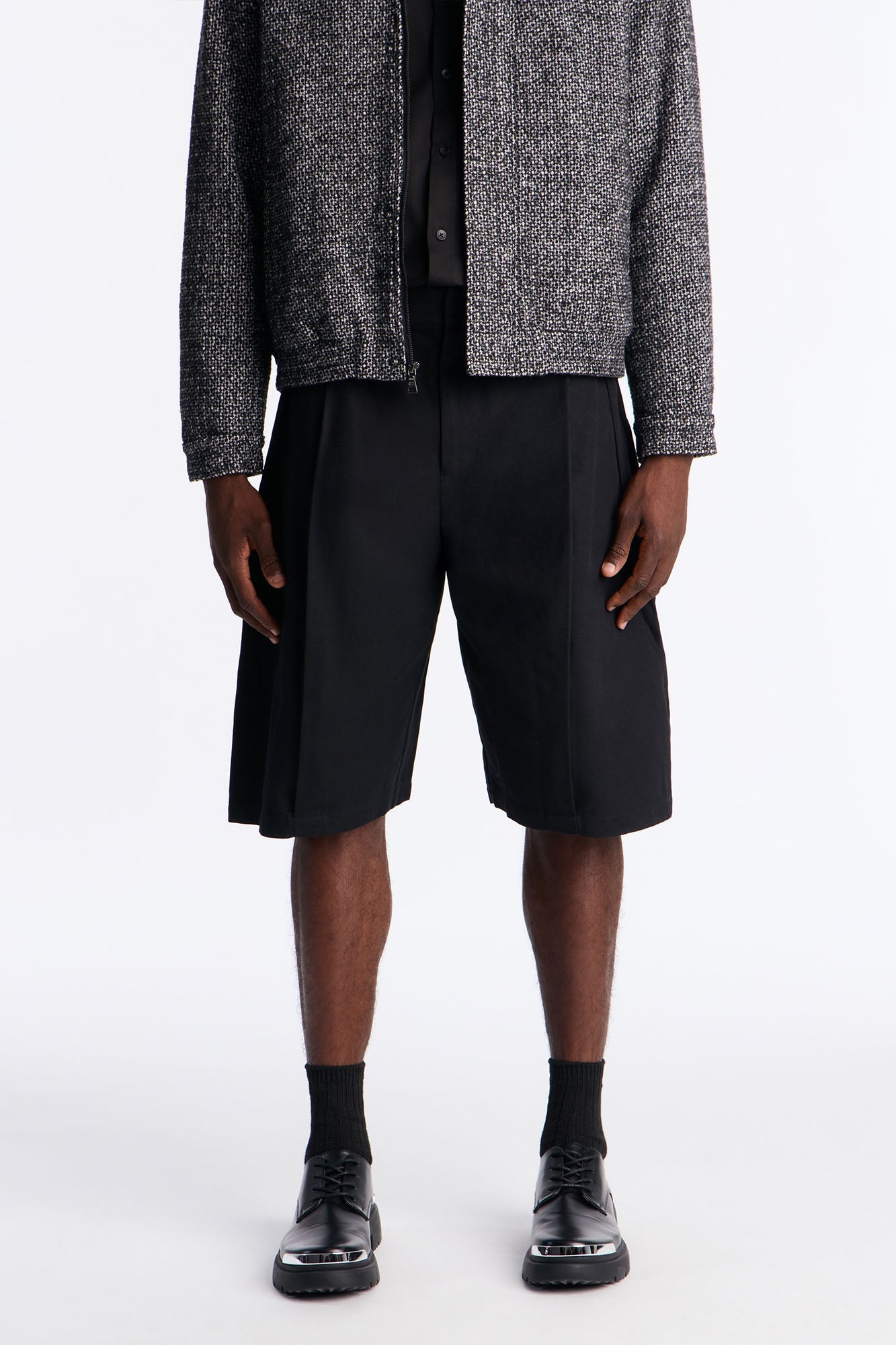 DTLA Deep Double Pleated Trouser Short - Black