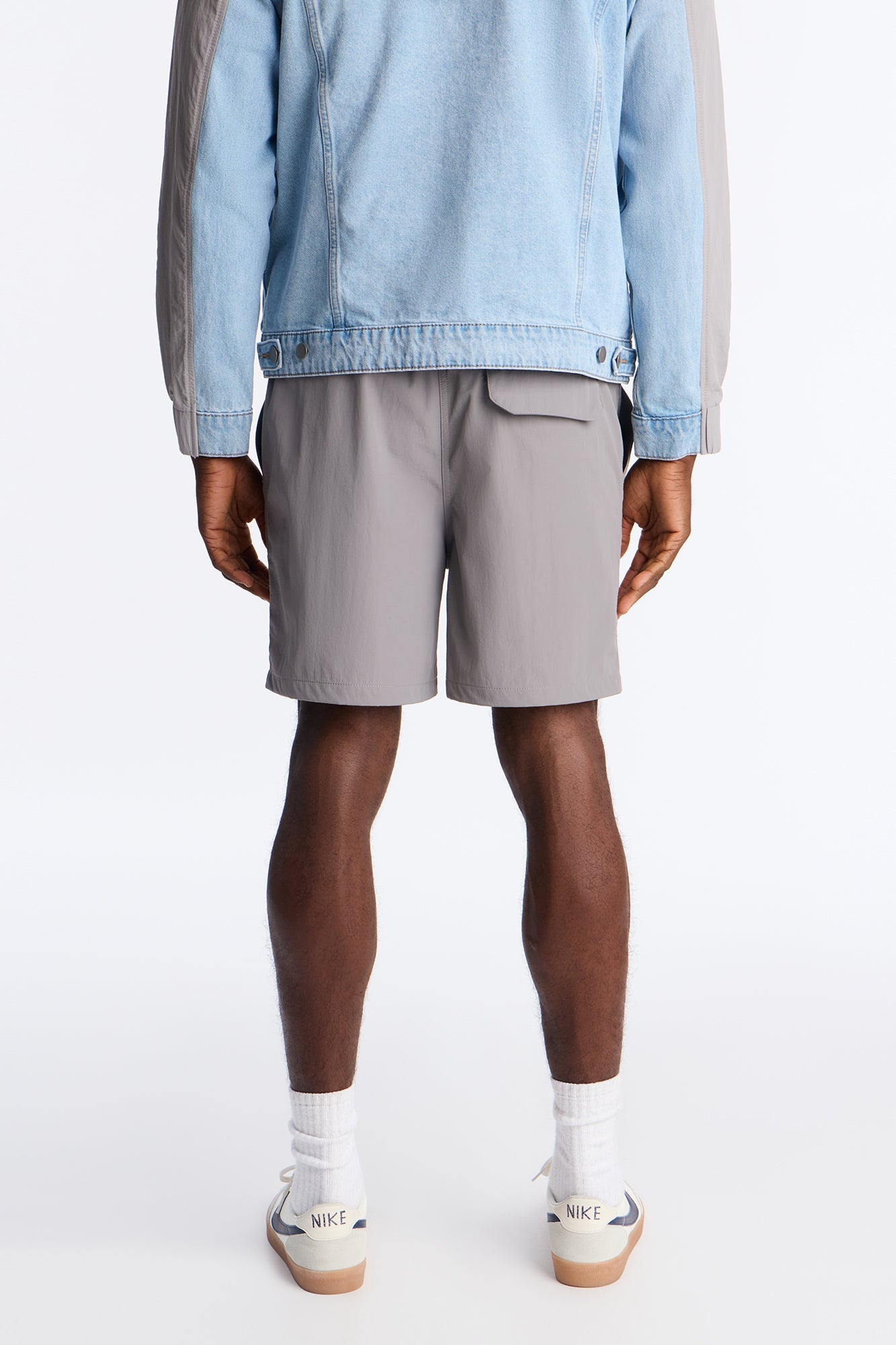 Everyday Classic Short - Charcoal