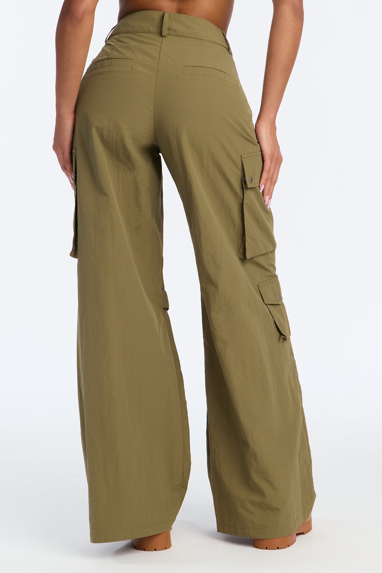 Tula Cargo High Rise Wide Leg Pant 32″ - Olive
