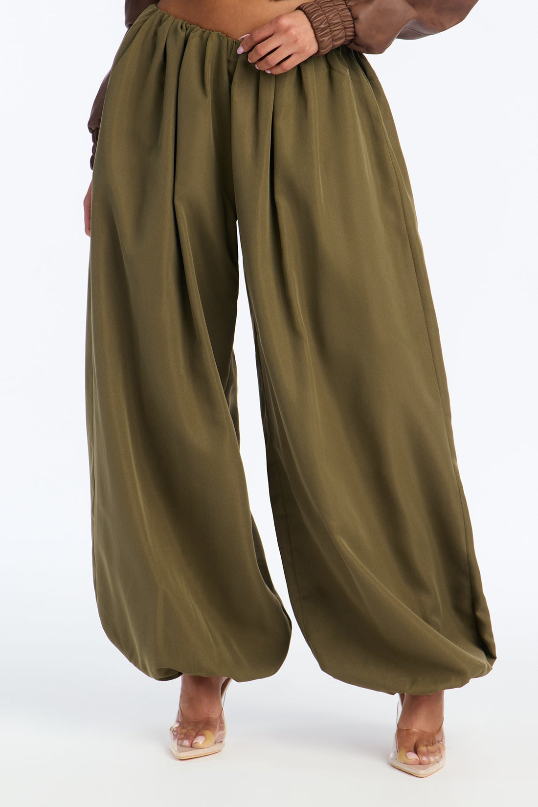 Ember Poplin Balloon Jogger Pant 31″ - Olive