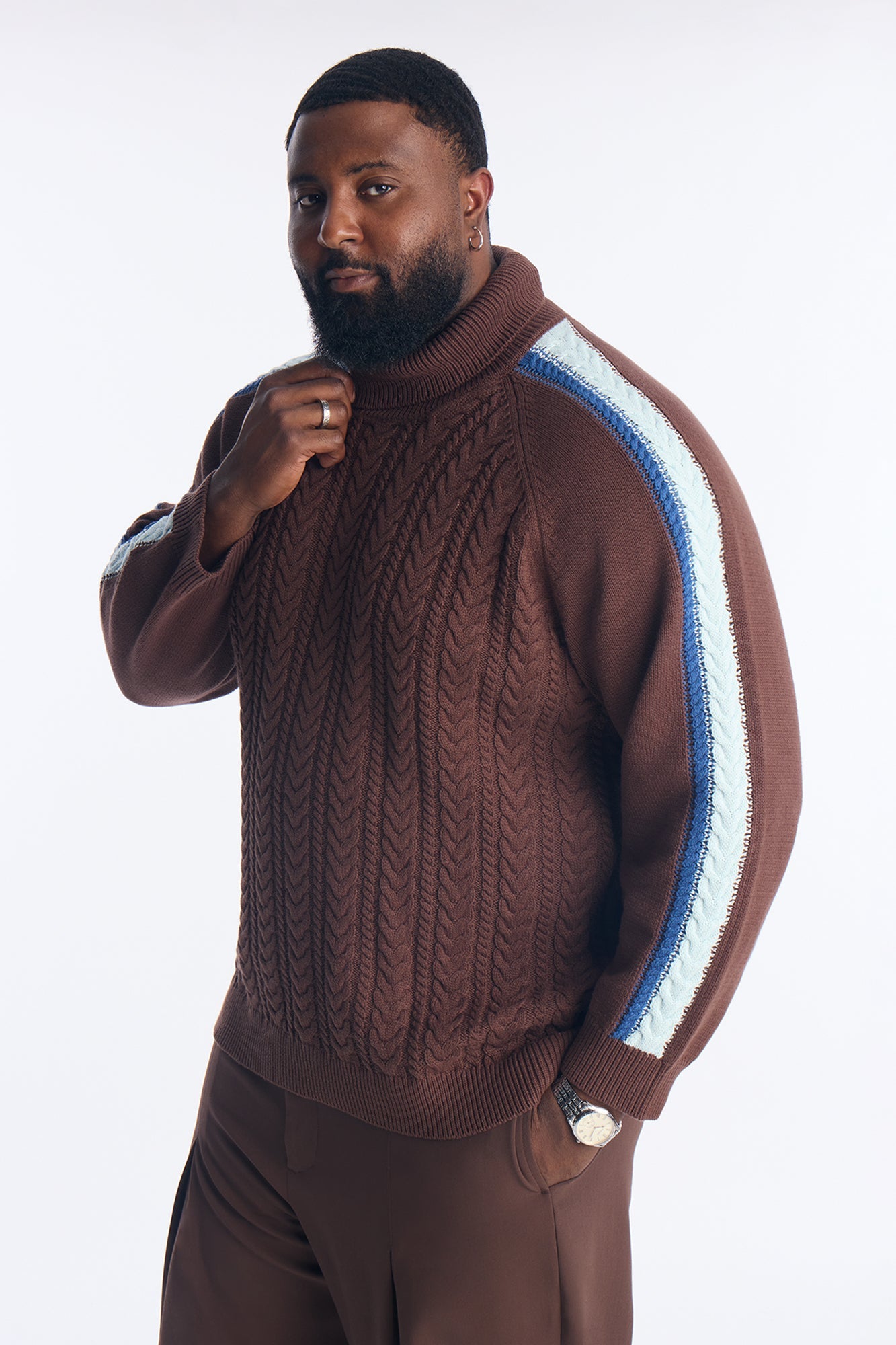 Cable Knit Turtle Neck Contrast Sweater - Chocolate