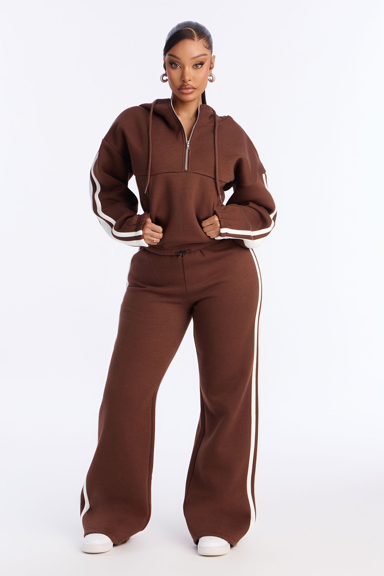 The Amara Fleece Sweatshirt Quarter Zip Up - Brown