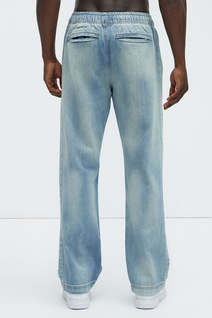 Tahir Relaxed Straight Jeans - Light Wash
