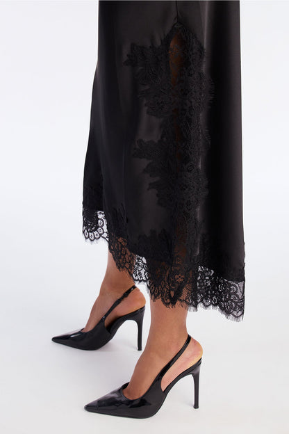 Feel The Love Lace Trim Satin Midi Skirt - Black