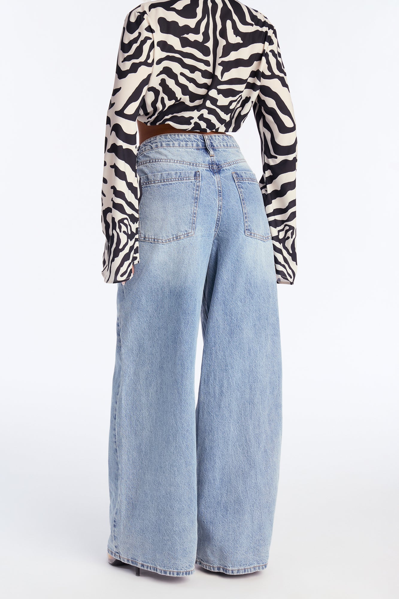 Back To It Wide Leg Jeans - Light Wash