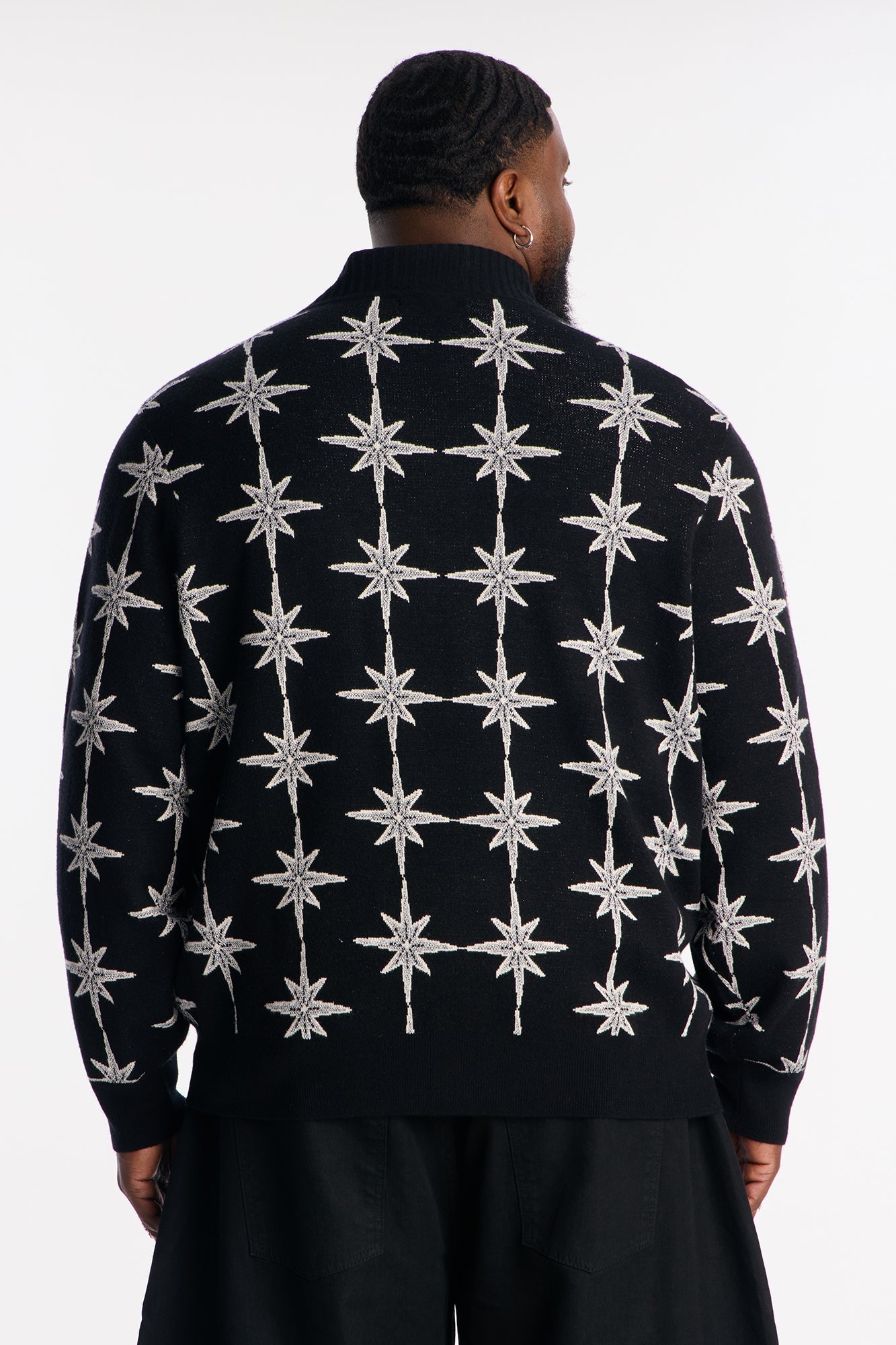 Relaxed Elevated V Neck Bright Etoile Sweater - Black