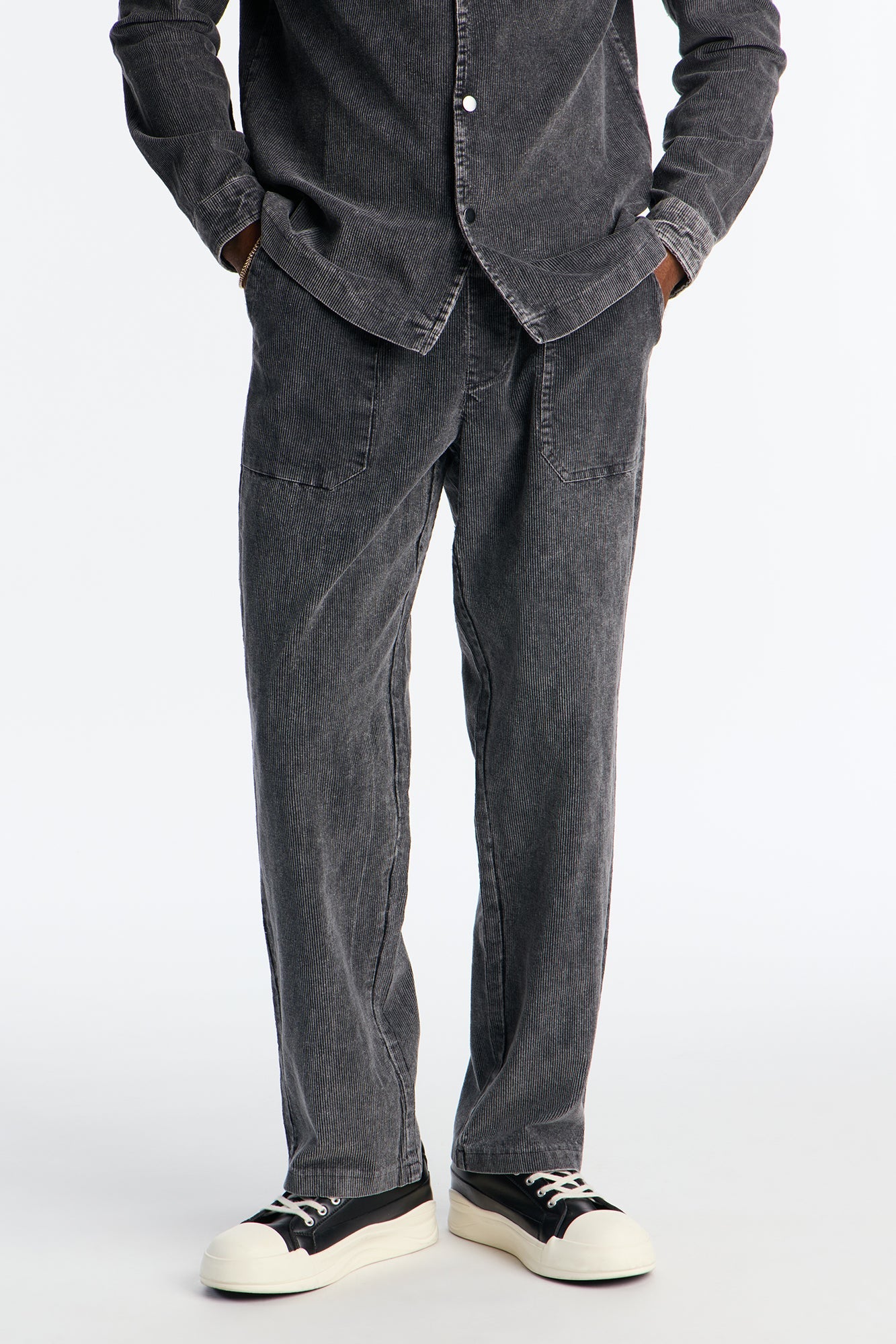Straight Chi Town Corduroy Pant - Acid Wash Black