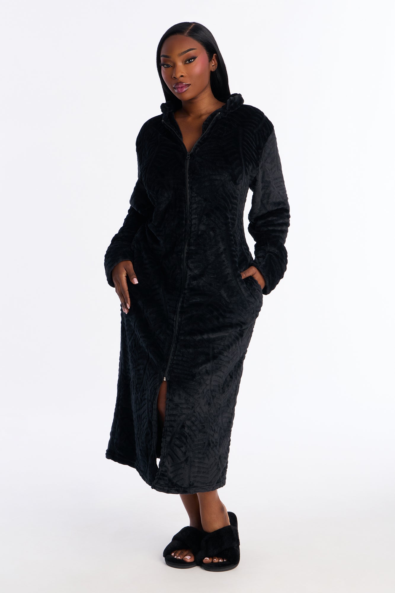 Sleepy Mood Fleece Zip Front Robe - Black