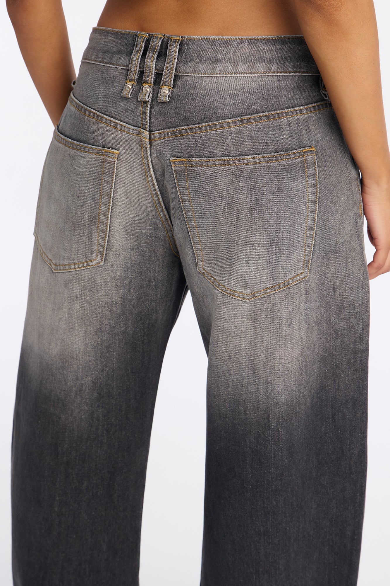 Stockholm Horseshoe Barrel Leg Jeans - Dark Grey