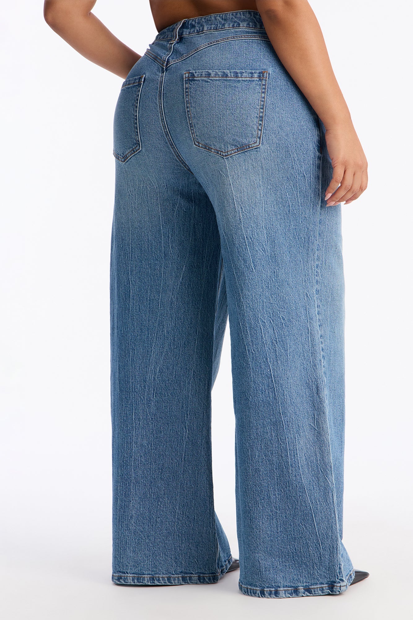 Sweetheart Stretch Wide Leg Jeans - Medium Wash